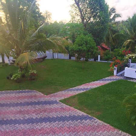Villa Shanaya ฮิกคาดูวา ภายนอก รูปภาพ