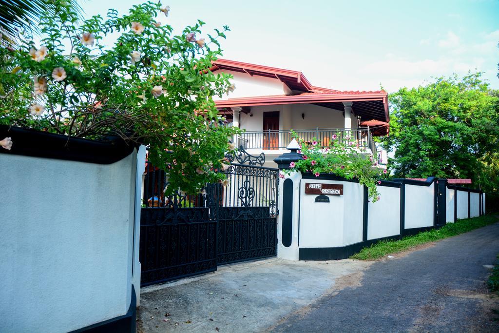 Villa Shanaya ฮิกคาดูวา ภายนอก รูปภาพ