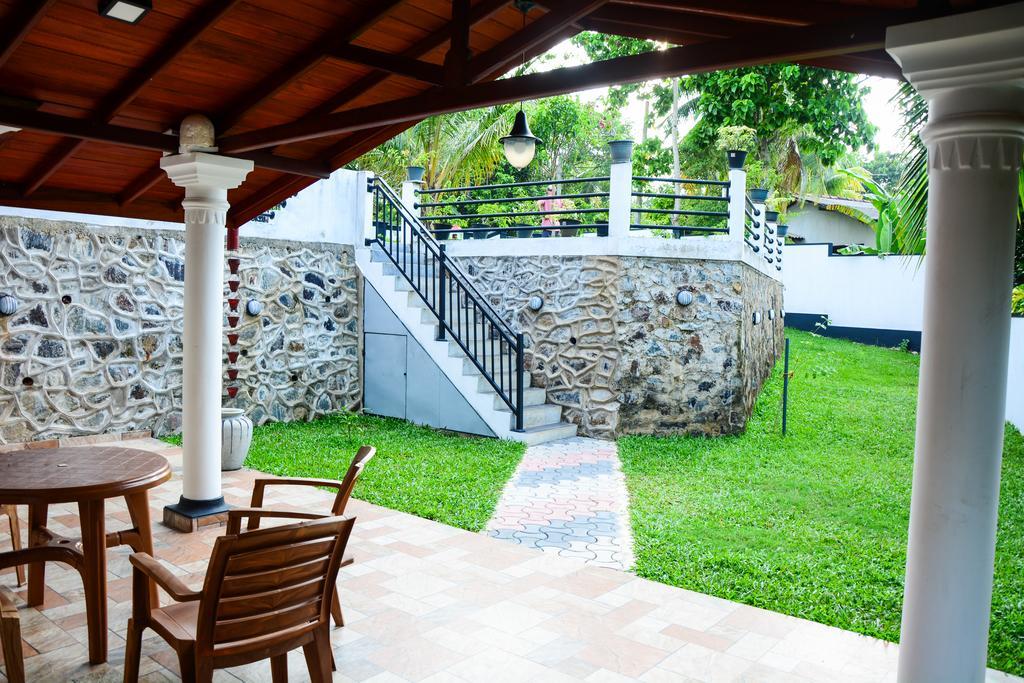 Villa Shanaya ฮิกคาดูวา ภายนอก รูปภาพ