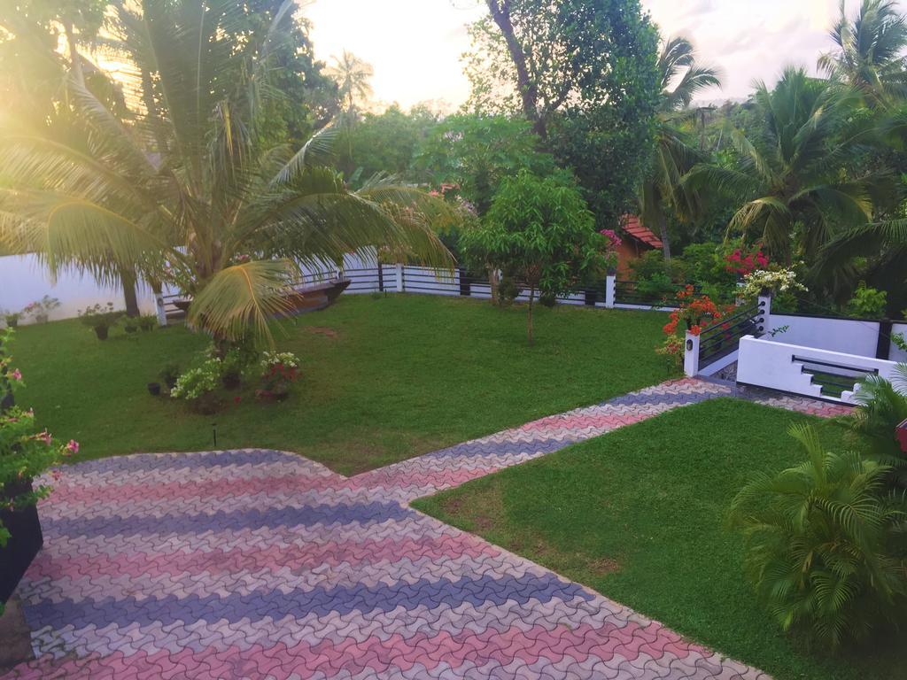 Villa Shanaya ฮิกคาดูวา ภายนอก รูปภาพ