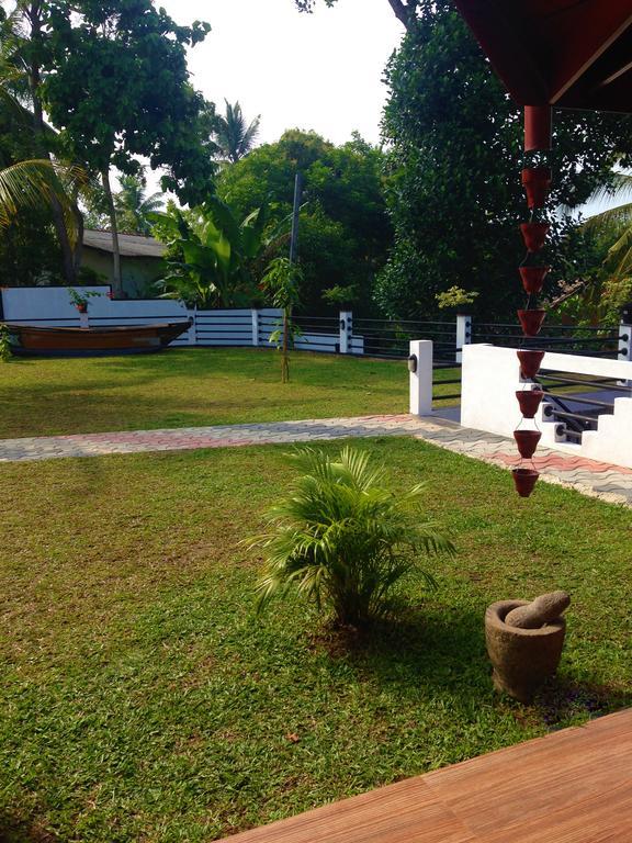 Villa Shanaya ฮิกคาดูวา ภายนอก รูปภาพ