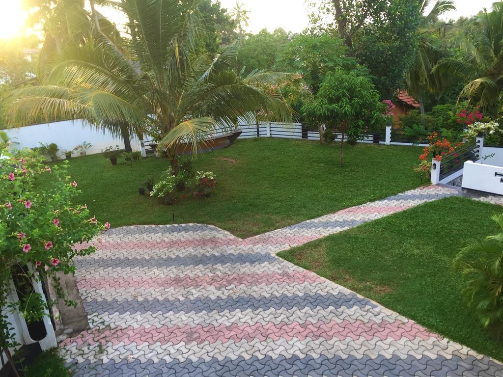 Villa Shanaya ฮิกคาดูวา ภายนอก รูปภาพ
